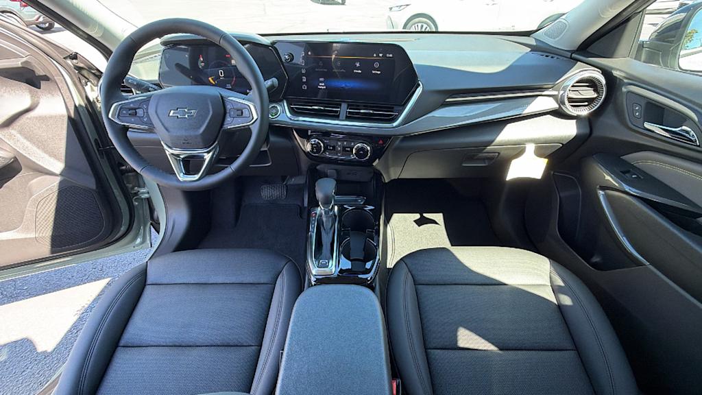 Thumbnail: 2026 Chevrolet Trax - 14