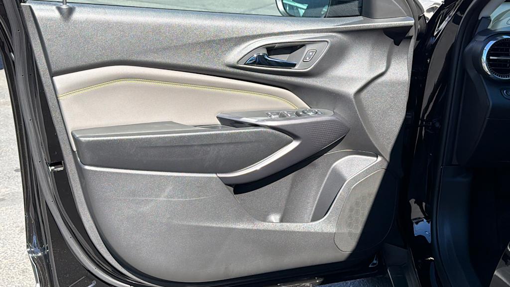Thumbnail: 2026 Chevrolet Trax - 28