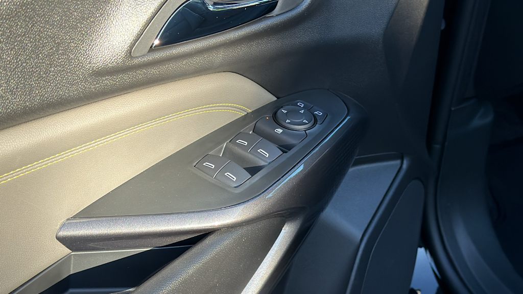 Thumbnail: 2026 Chevrolet Trax - 28