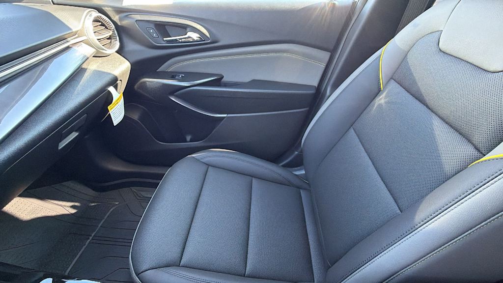Thumbnail: 2026 Chevrolet Trax - 11