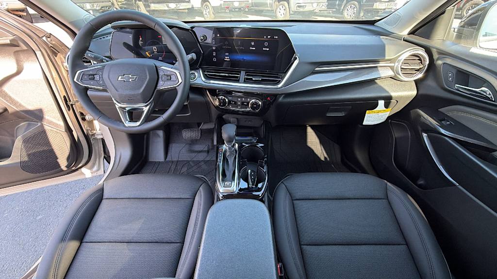 Thumbnail: 2026 Chevrolet Trax - 13