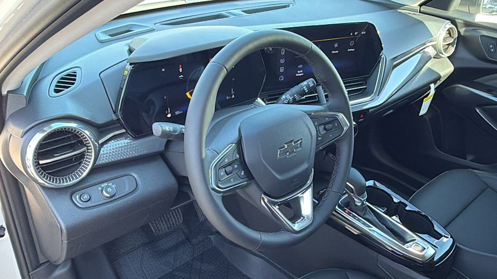 Thumbnail: 2026 Chevrolet Trax - 2