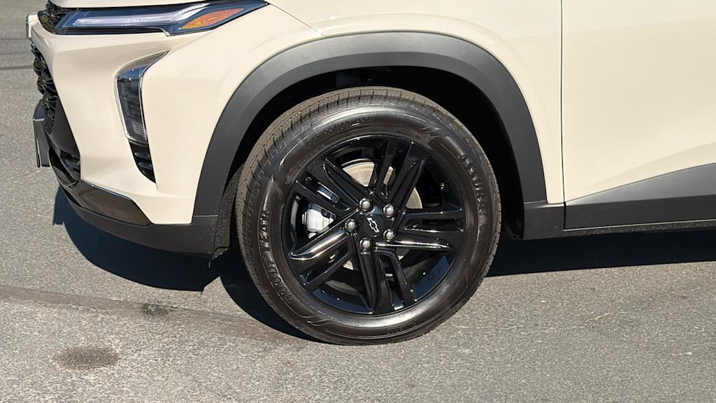 Thumbnail: 2026 Chevrolet Trax - 8
