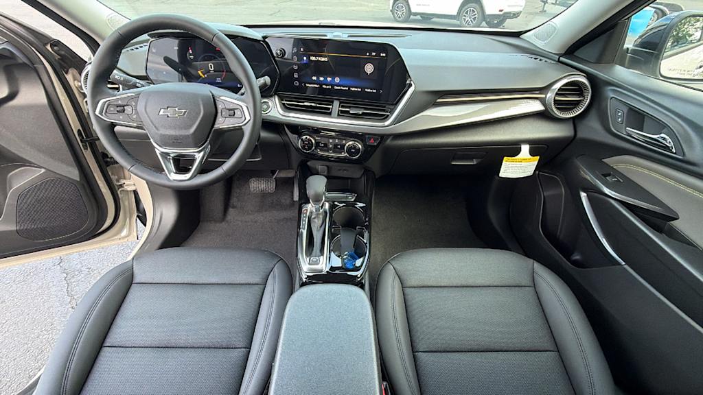Thumbnail: 2026 Chevrolet Trax - 14