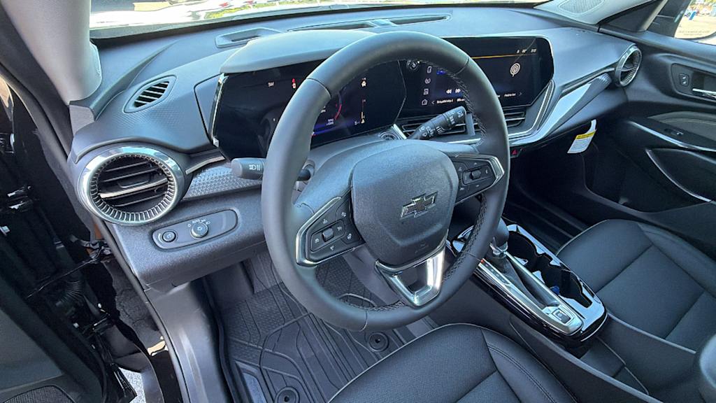 Thumbnail: 2026 Chevrolet Trax - 2