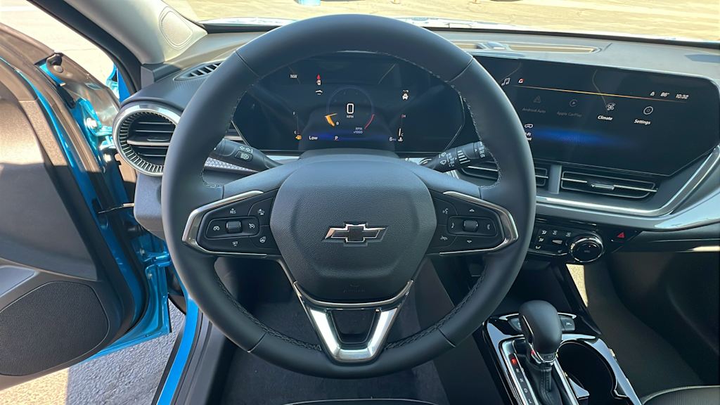 Thumbnail: 2025 Chevrolet Trax - 8