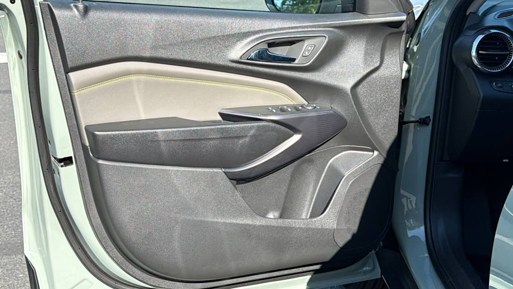 Thumbnail: 2026 Chevrolet Trax - 29
