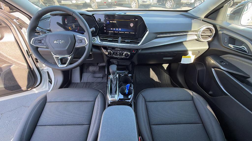 Thumbnail: 2026 Chevrolet Trax - 14