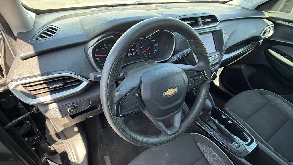 Thumbnail: 2023 Chevrolet TrailBlazer - 2