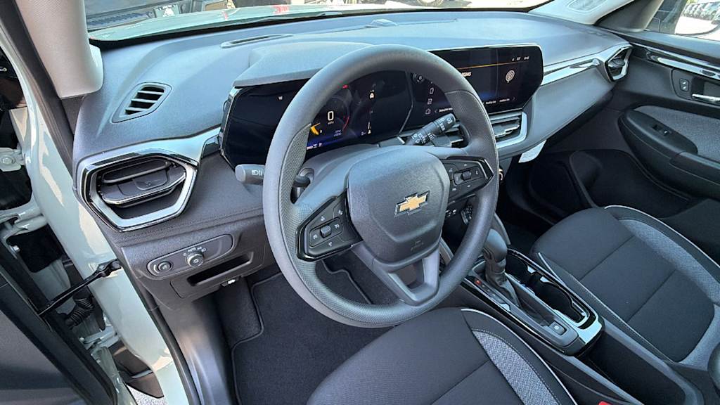 Thumbnail: 2026 Chevrolet TrailBlazer - 2