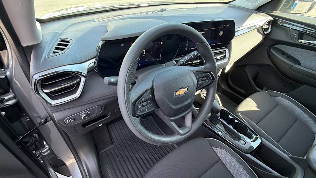 Thumbnail: 2026 Chevrolet TrailBlazer - 2