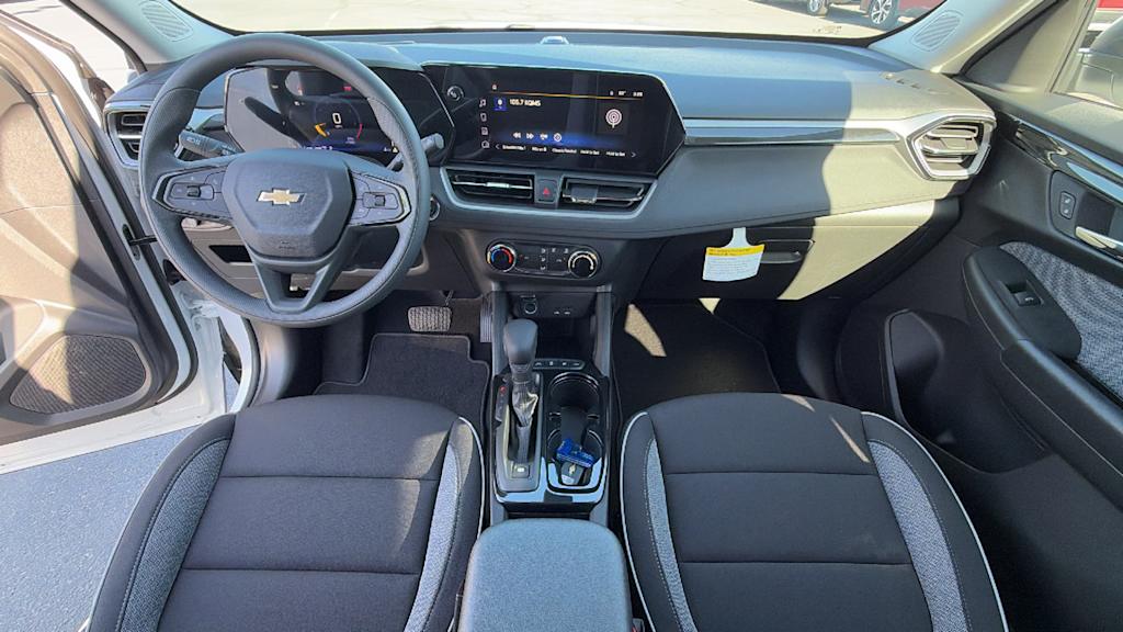 Thumbnail: 2026 Chevrolet TrailBlazer - 13