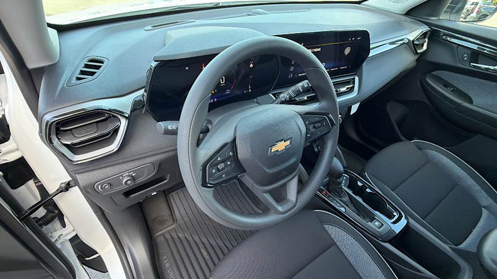 Thumbnail: 2026 Chevrolet TrailBlazer - 2