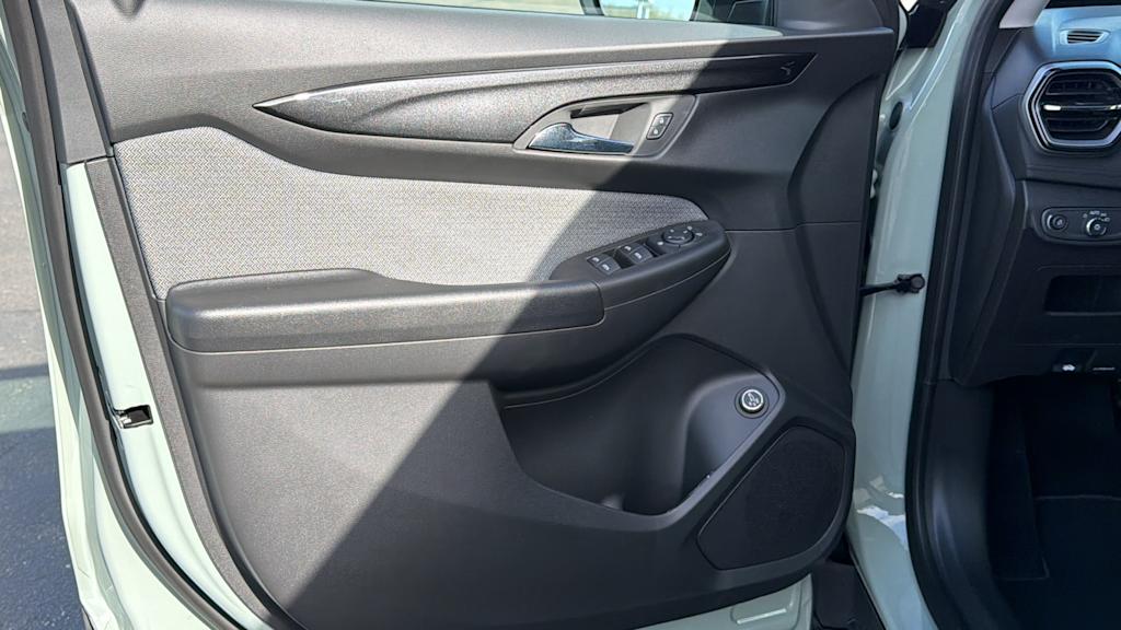 Thumbnail: 2026 Chevrolet TrailBlazer - 29