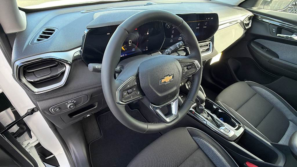 Thumbnail: 2026 Chevrolet TrailBlazer - 2