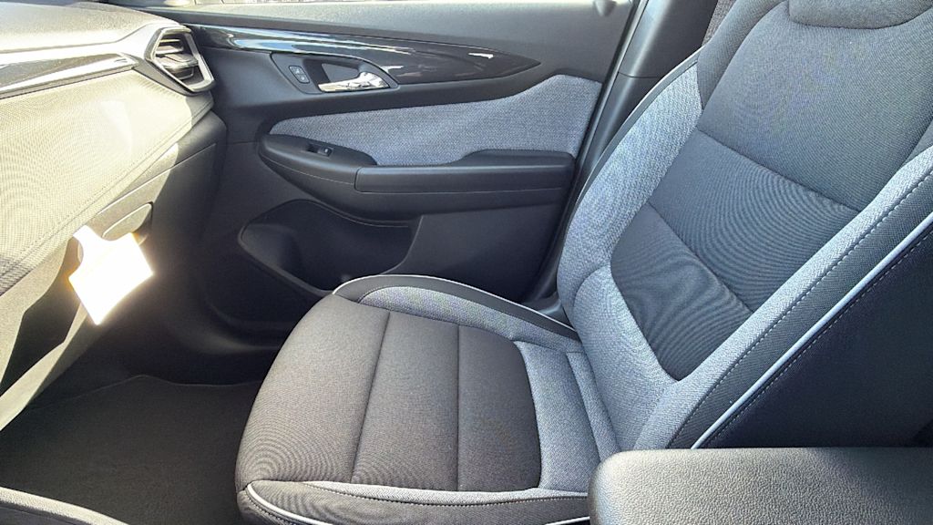 Thumbnail: 2026 Chevrolet TrailBlazer - 12