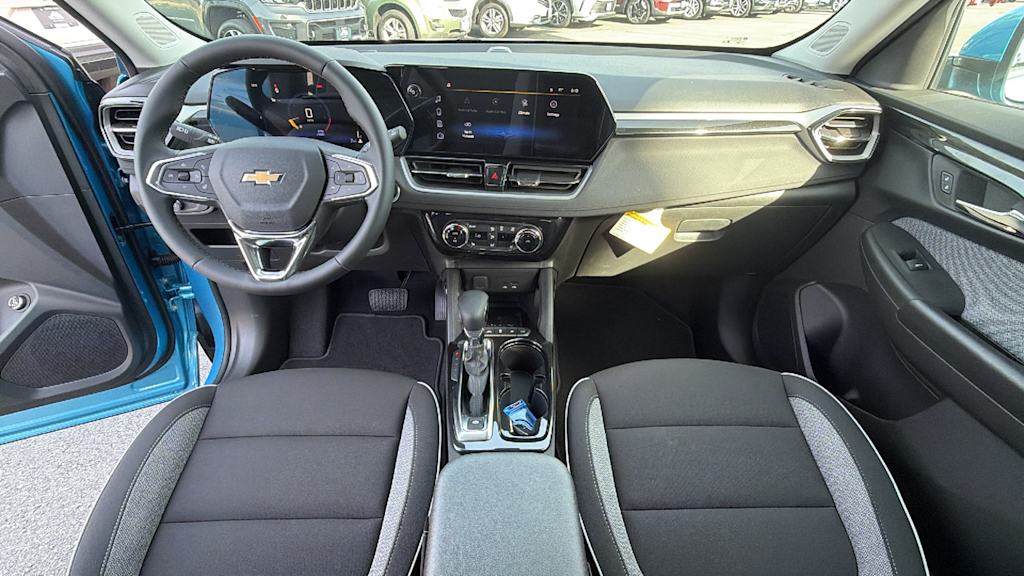 Thumbnail: 2026 Chevrolet TrailBlazer - 12