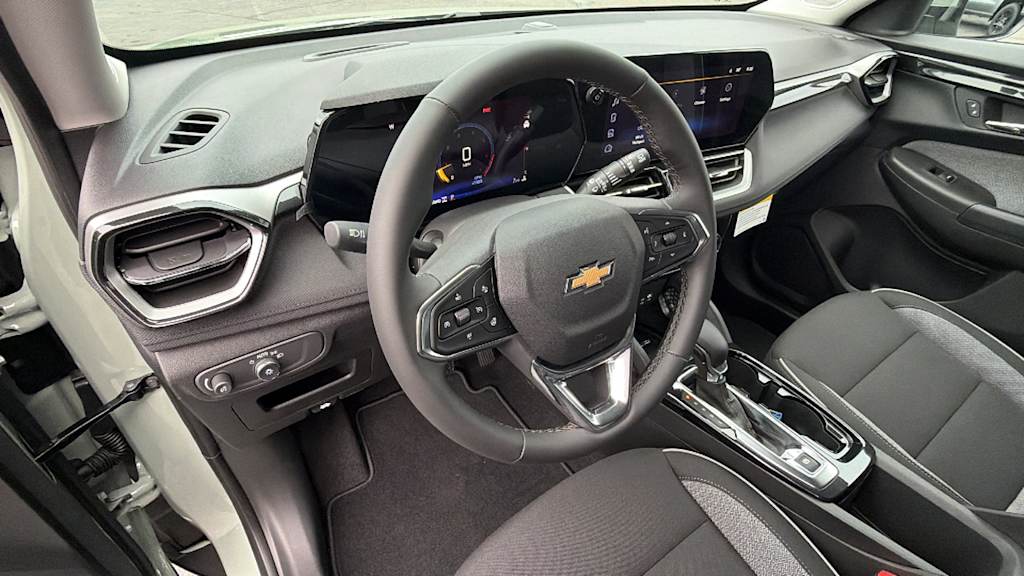 Thumbnail: 2026 Chevrolet TrailBlazer - 2