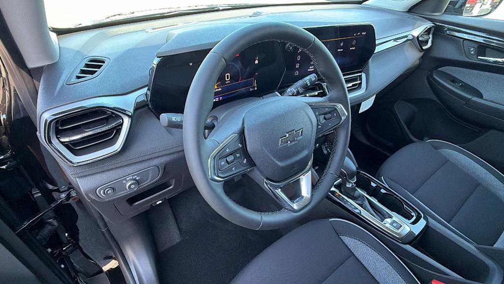 Thumbnail: 2026 Chevrolet TrailBlazer - 2