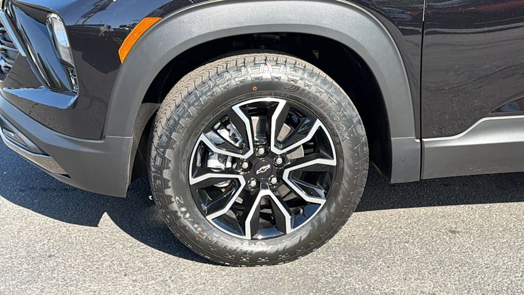 Thumbnail: 2026 Chevrolet TrailBlazer - 8
