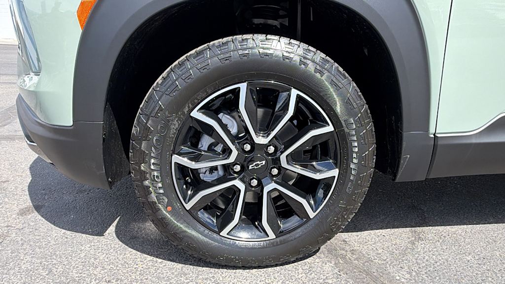 Thumbnail: 2026 Chevrolet TrailBlazer - 8