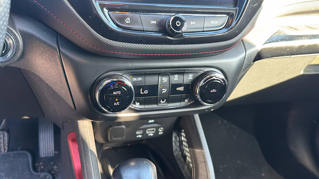 Thumbnail: 2023 Chevrolet TrailBlazer - 21