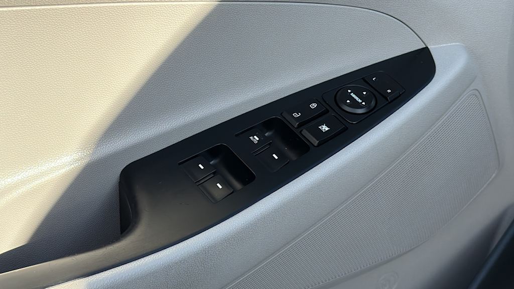 Thumbnail: 2018 Hyundai Tucson - 7