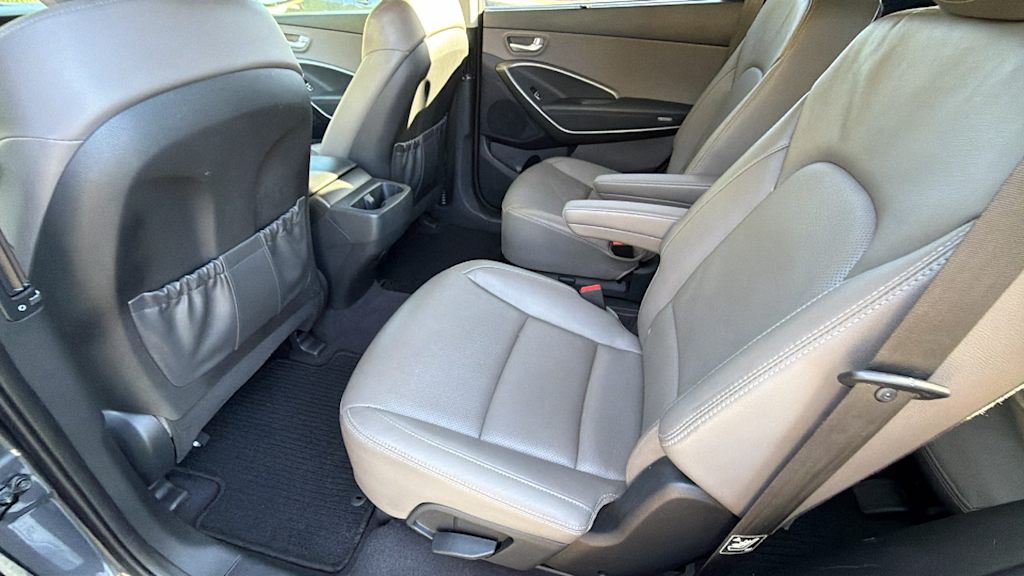 Thumbnail: 2017 Hyundai Santa Fe - 10