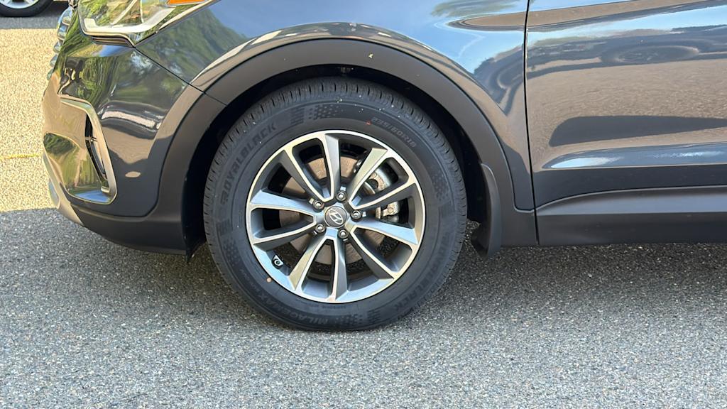 Thumbnail: 2017 Hyundai Santa Fe - 7