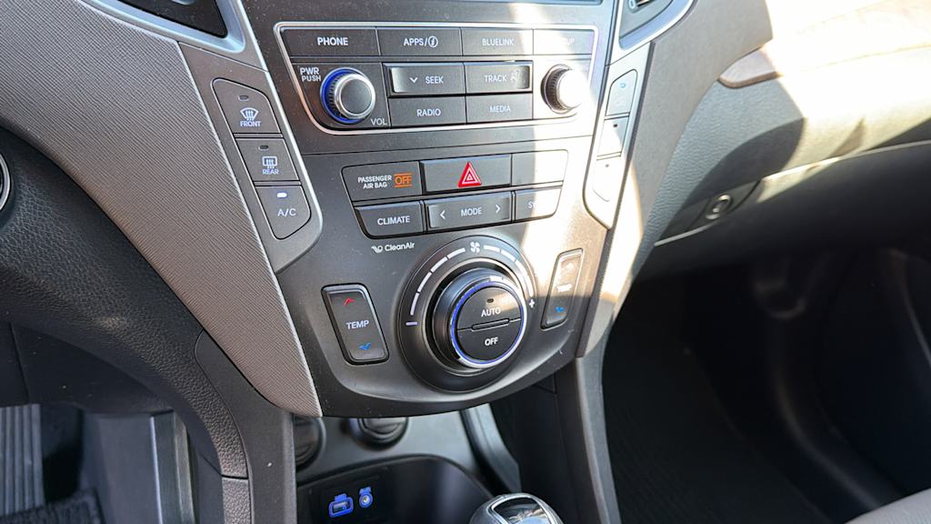 Thumbnail: 2017 Hyundai Santa Fe - 20