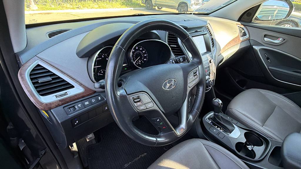 Thumbnail: 2017 Hyundai Santa Fe - 2