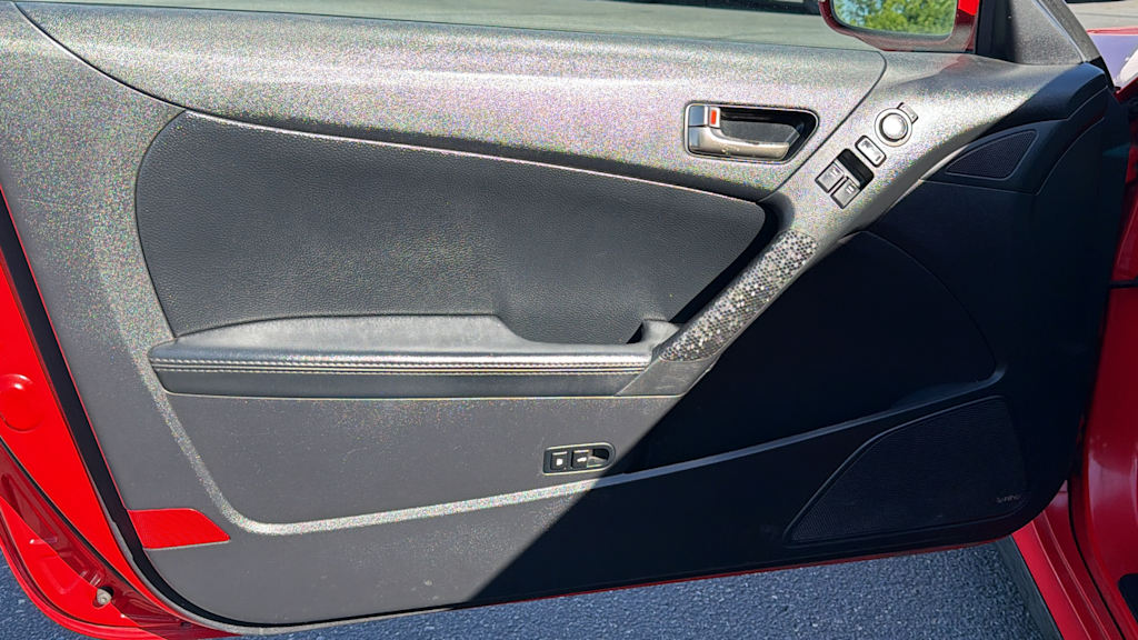 Thumbnail: 2013 Hyundai Genesis - 28