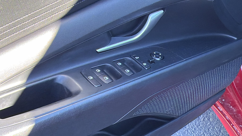 Thumbnail: 2023 Hyundai Elantra - 25