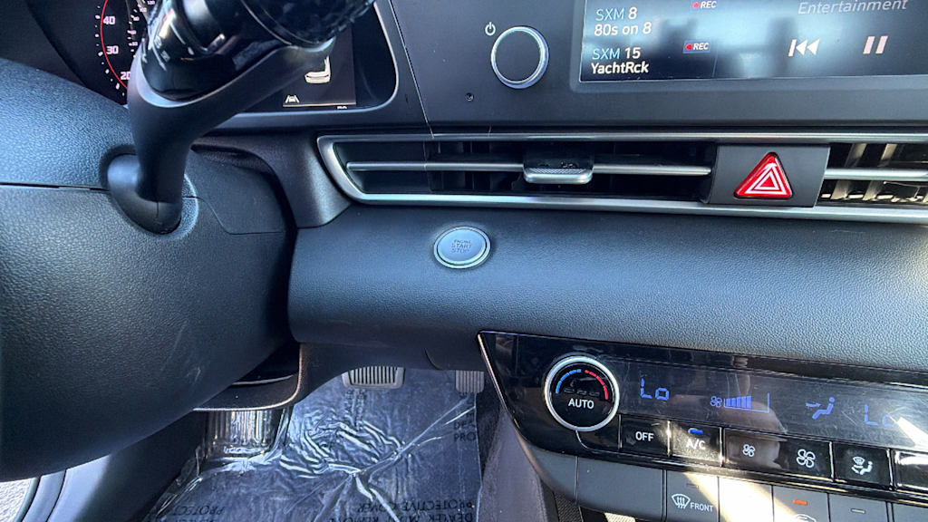 Thumbnail: 2023 Hyundai Elantra - 17