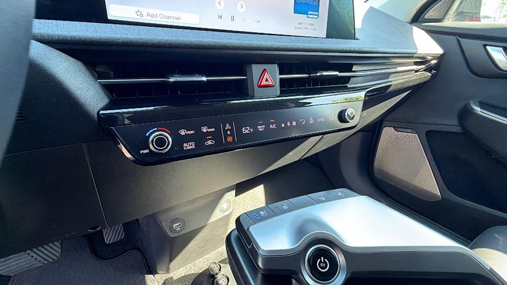 Thumbnail: 2024 Kia EV6 - 23