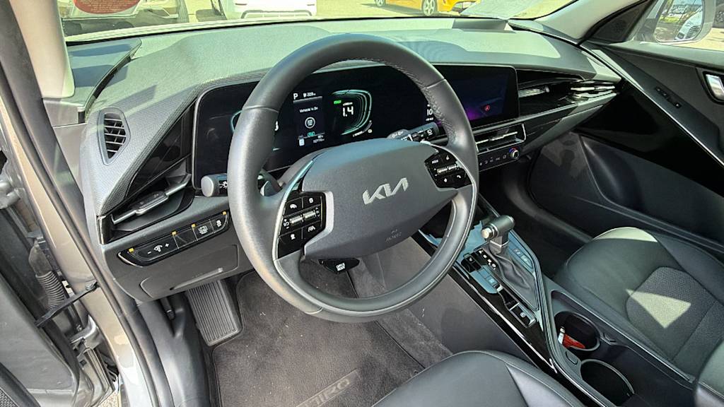 Thumbnail: 2023 Kia Niro - 2
