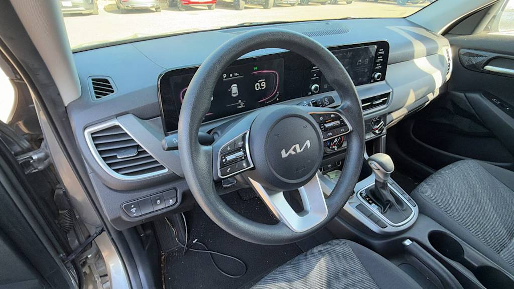 Thumbnail: 2024 Kia Seltos - 2
