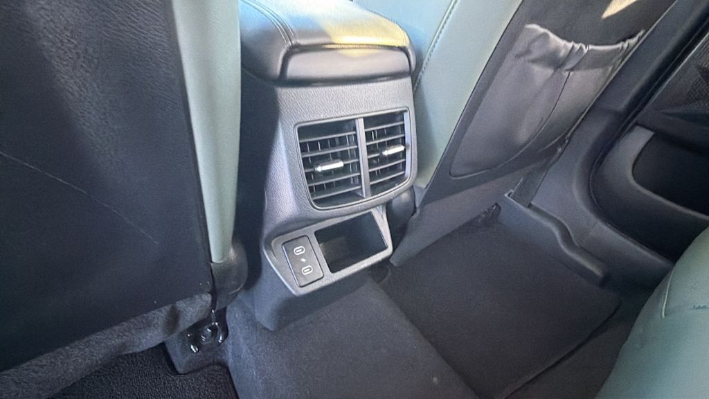 Thumbnail: 2024 Kia Seltos - 30