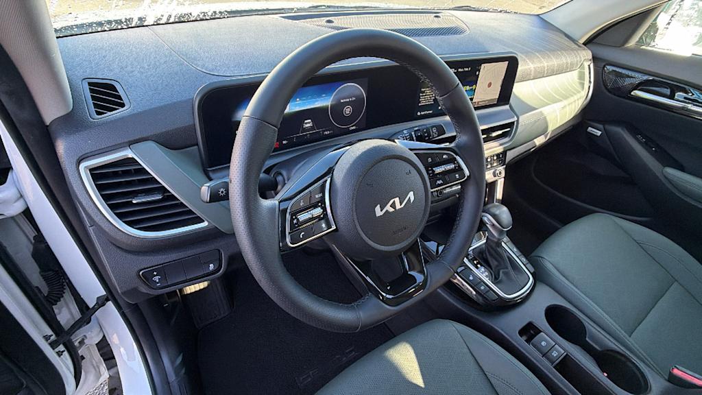 Thumbnail: 2024 Kia Seltos - 2