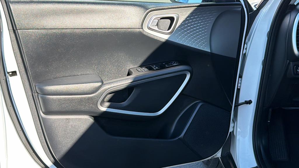 Thumbnail: 2023 Kia Soul - 29