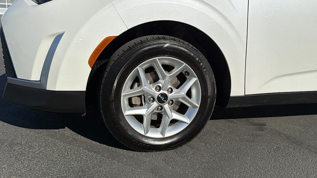 Thumbnail: 2023 Kia Soul - 7