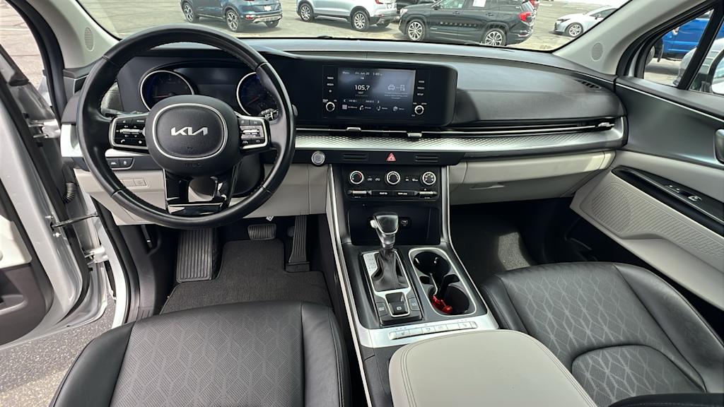 Thumbnail: 2023 Kia Carnival - 13