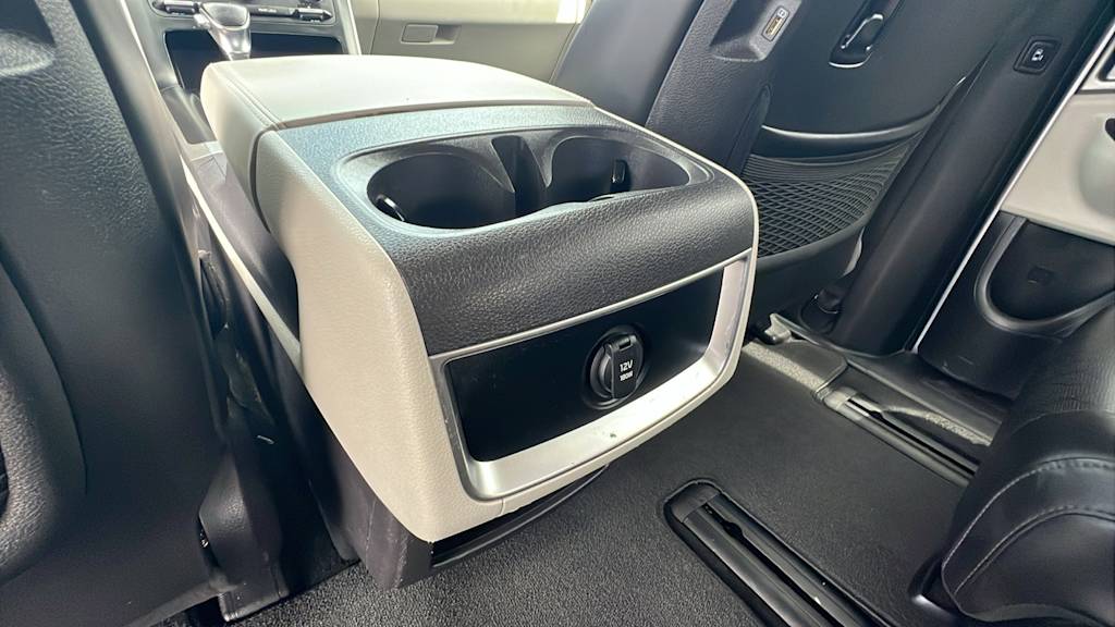 Thumbnail: 2023 Kia Carnival - 30