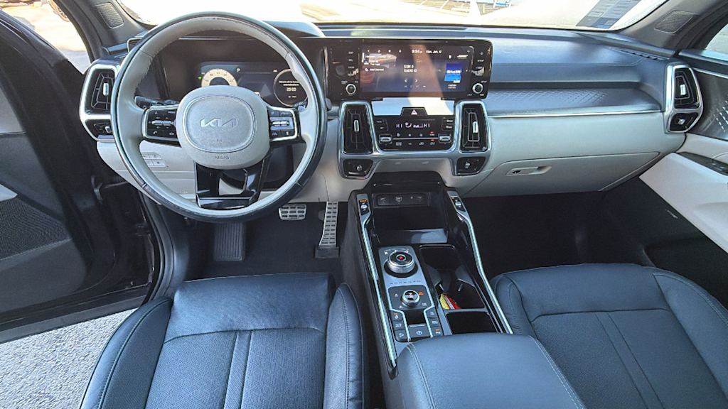 Thumbnail: 2022 Kia Sorento - 13