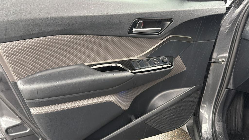 Thumbnail: 2022 Toyota C-HR - 28