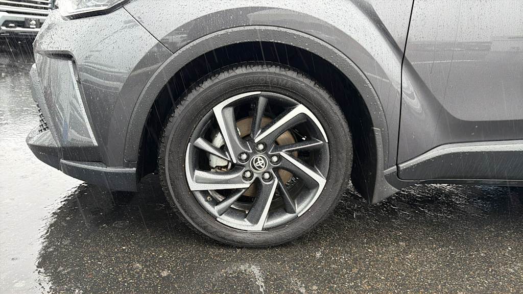 Thumbnail: 2022 Toyota C-HR - 7