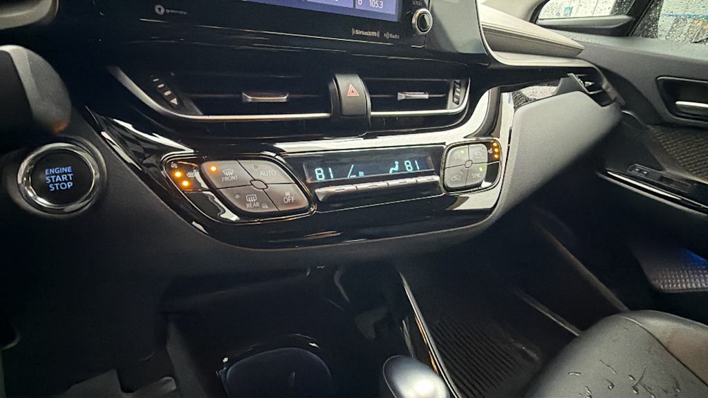 Thumbnail: 2022 Toyota C-HR - 22