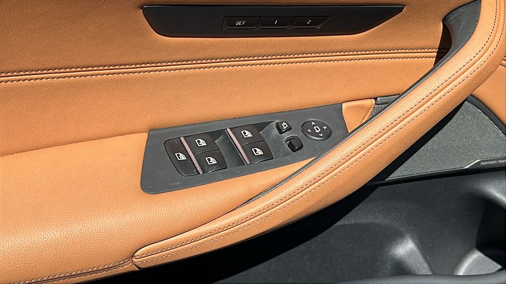 2023 BMW 5 Series 530e 27