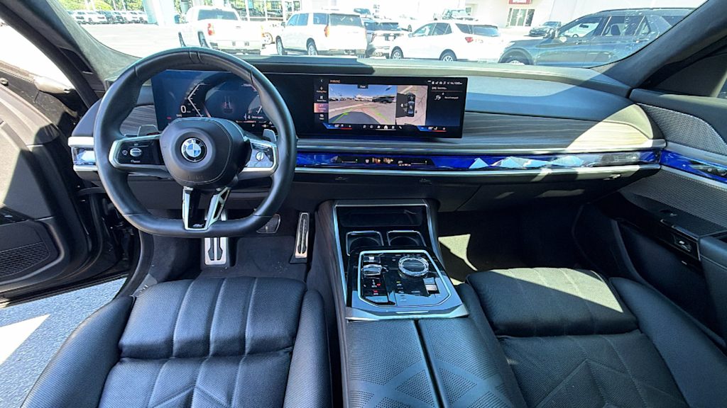 Thumbnail: 2023 BMW 7 Series - 12