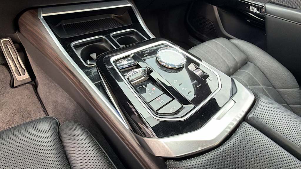 Thumbnail: 2023 BMW 7 Series - 15